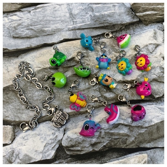 2016 Rare Lot of 15 CharmU Logo Charms Bracelet Figures Doll Stickers Blind Bag - Picture 2 of 7